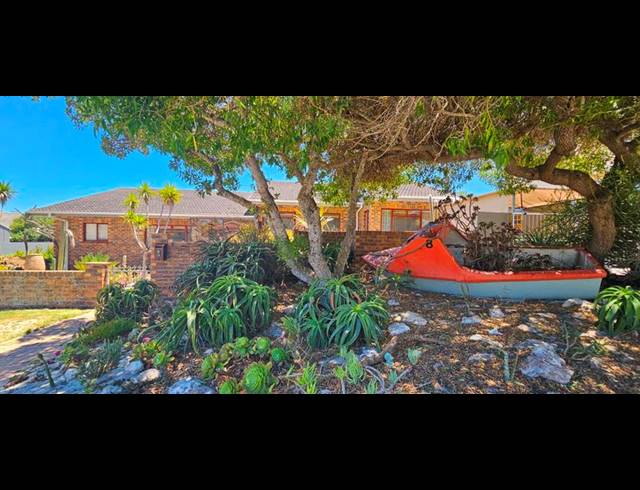 4 BEDROOM HOUSE FOR SALE IN MIDDEDORP